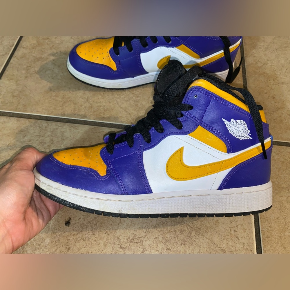 Air Jordan - Picture 3 of 7